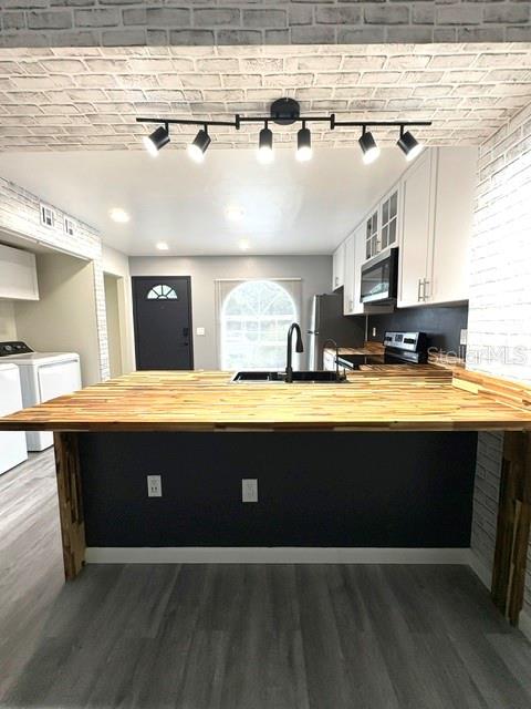3204 BRIGADOON DR, CLEARWATER, FL — photo 12