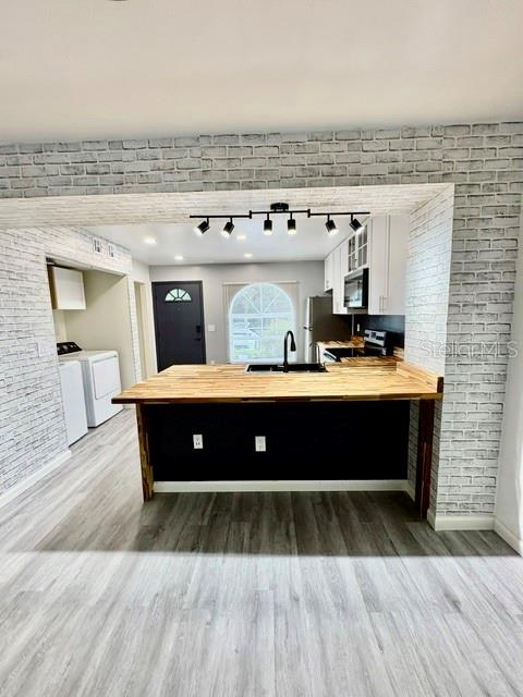 3204 BRIGADOON DR, CLEARWATER, FL — photo 13