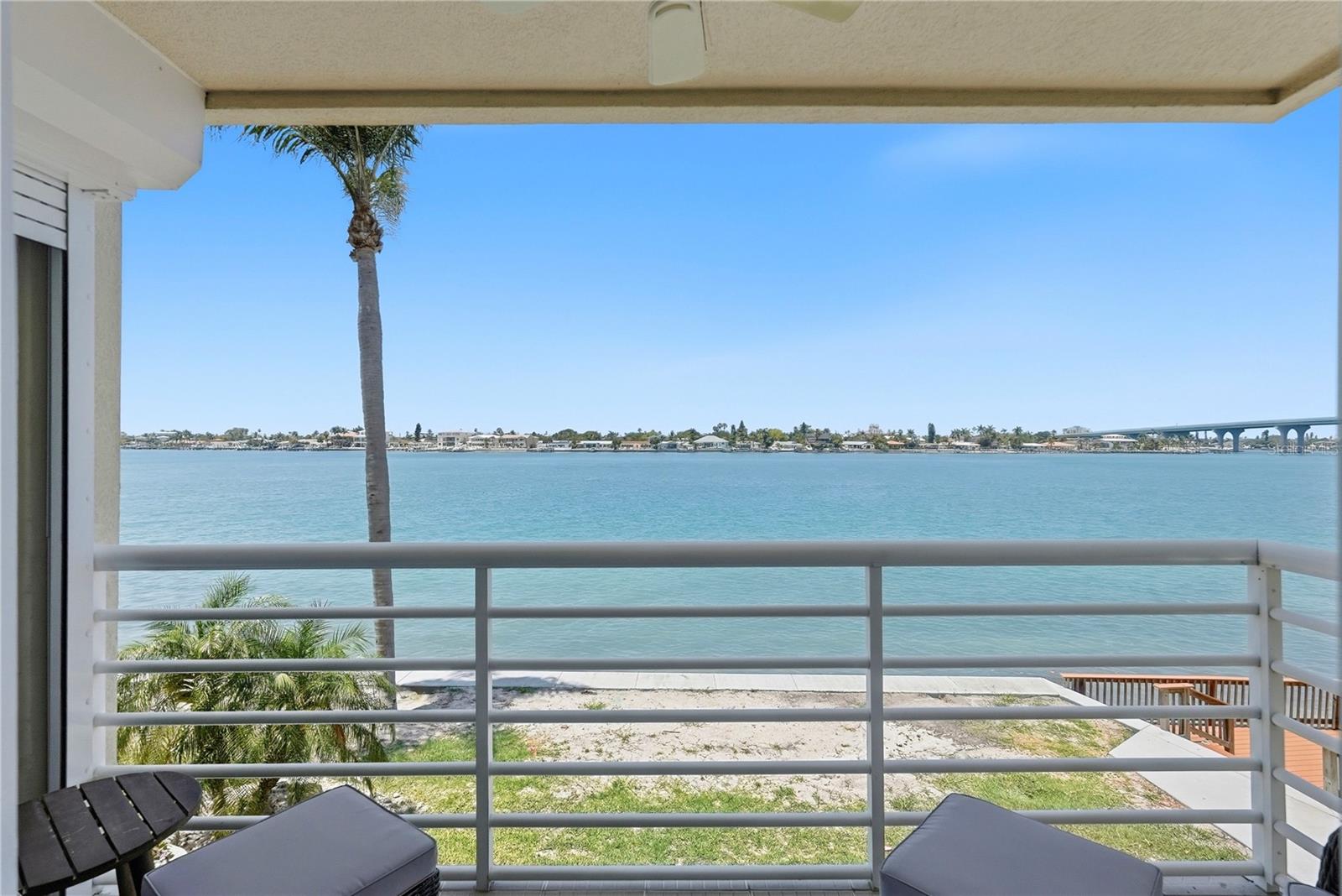6085 BAHIA DEL MAR CIR #272, ST PETERSBURG, FL