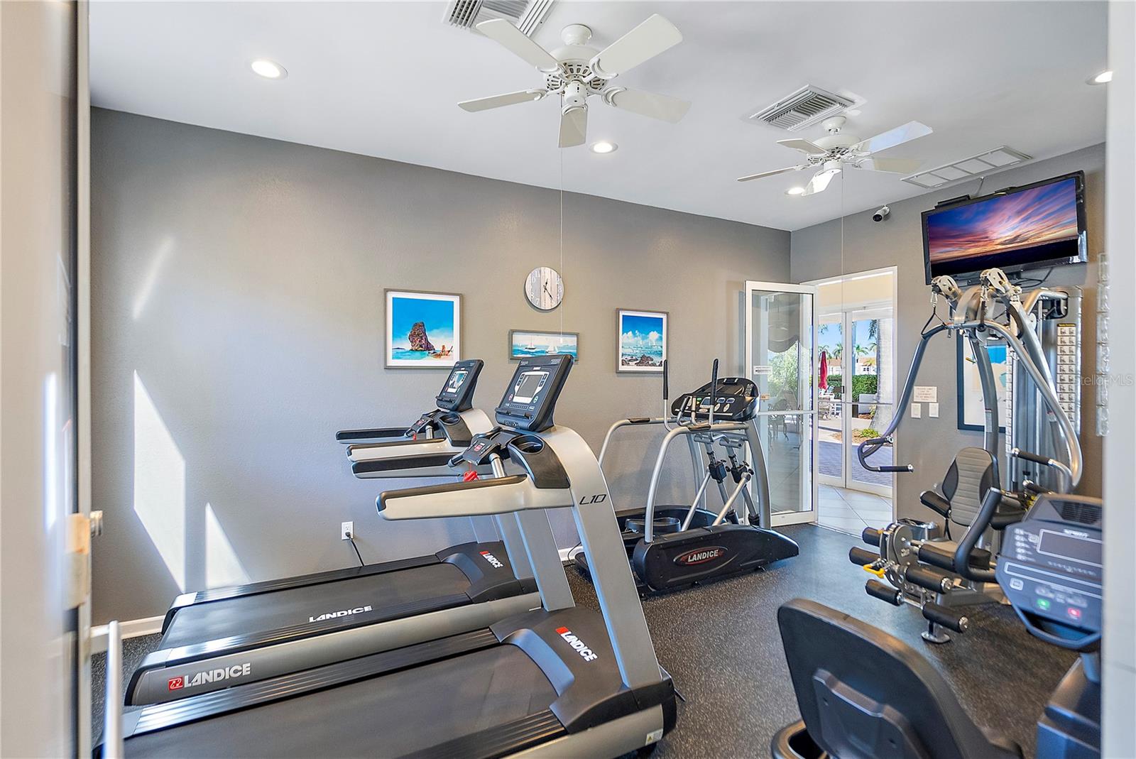 6085 BAHIA DEL MAR CIR #272, ST PETERSBURG, FL — photo 6