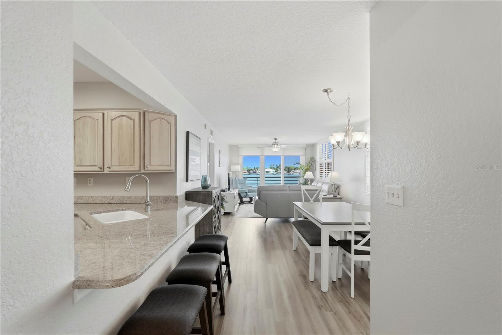 6085 BAHIA DEL MAR CIR #272, ST PETERSBURG, FL — photo 10