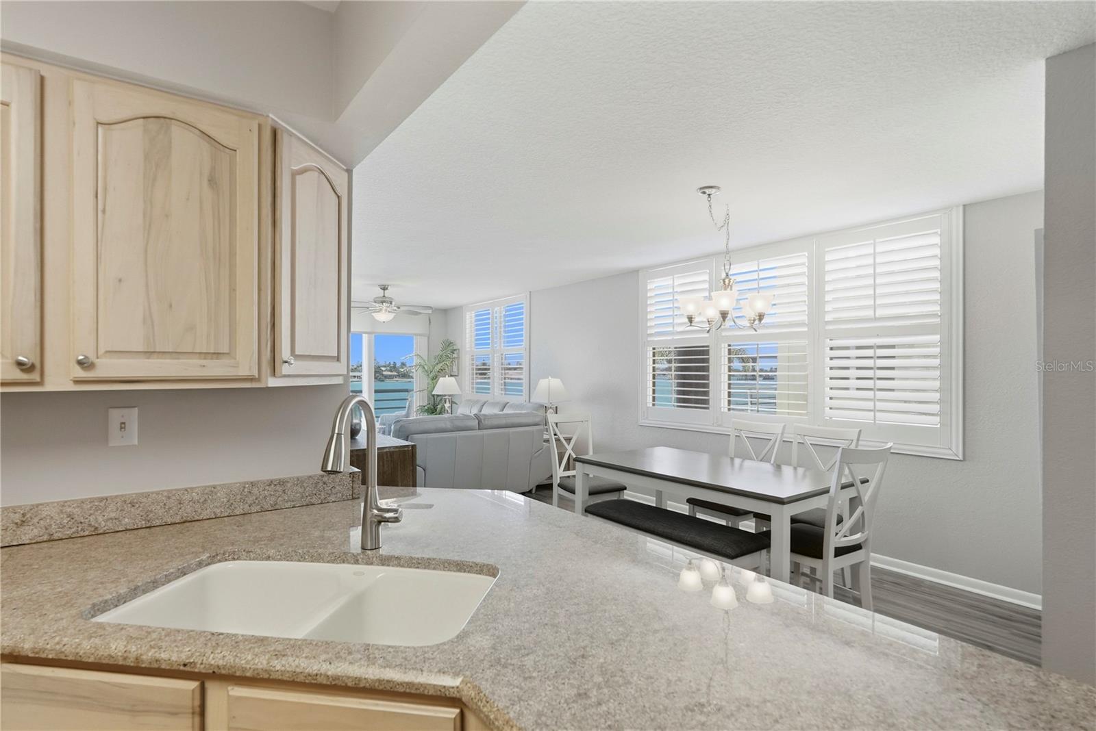 6085 BAHIA DEL MAR CIR #272, ST PETERSBURG, FL — photo 11