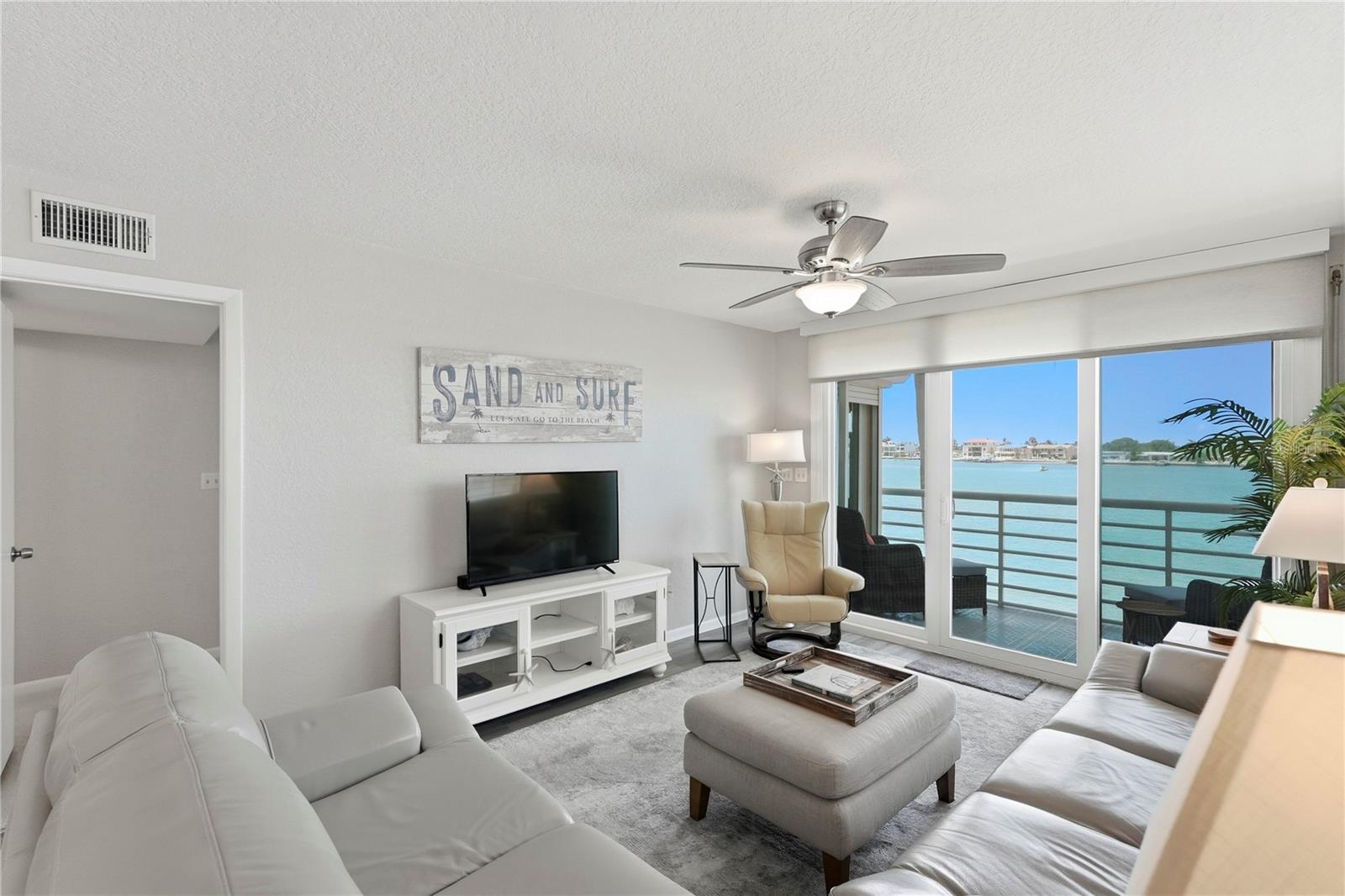 6085 BAHIA DEL MAR CIR #272, ST PETERSBURG, FL — photo 15