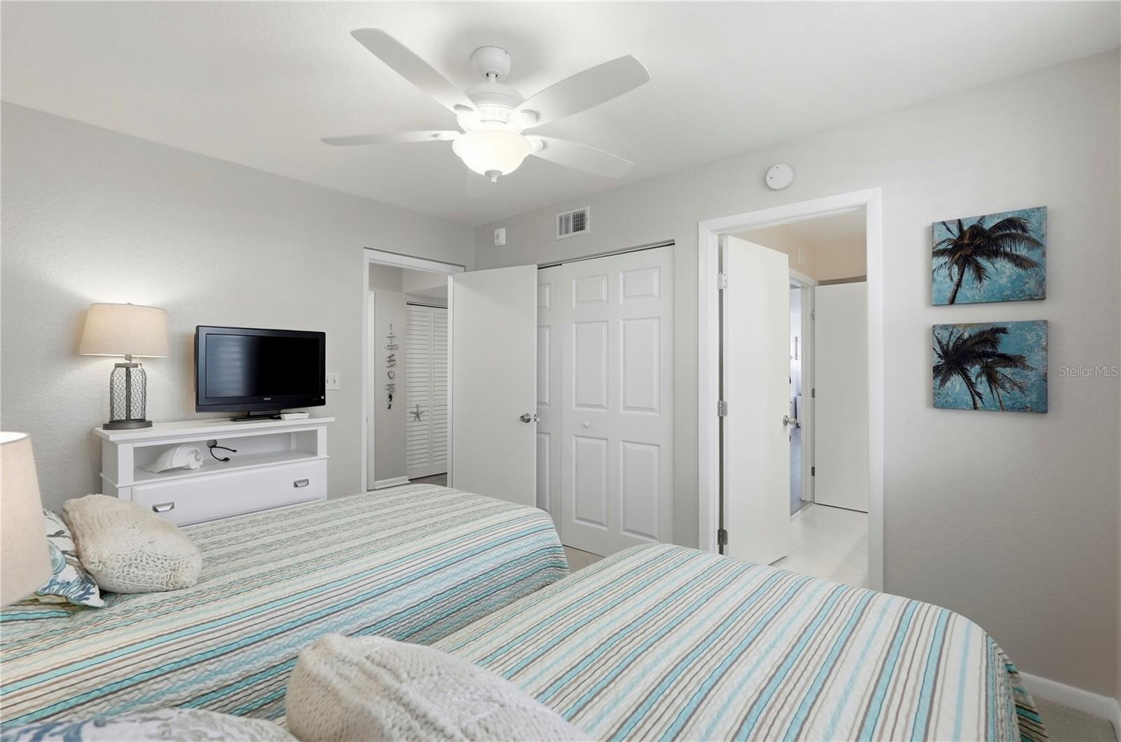 6085 BAHIA DEL MAR CIR #272, ST PETERSBURG, FL — photo 25