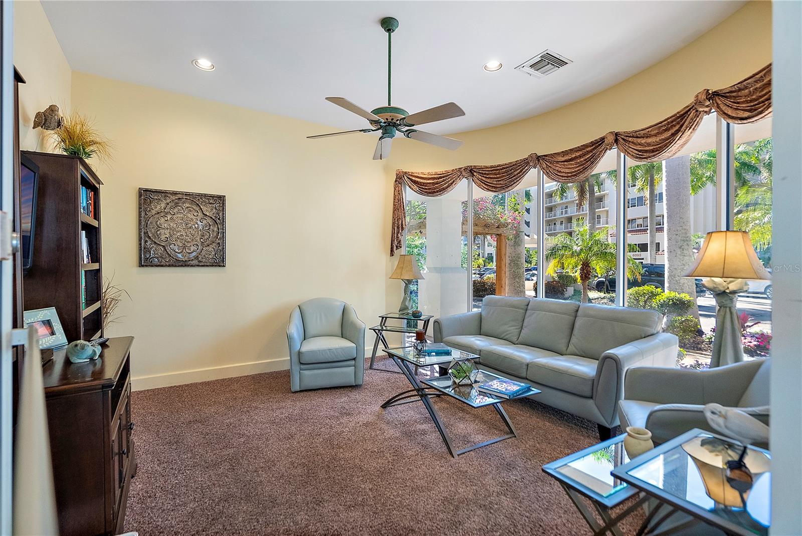 6085 BAHIA DEL MAR CIR #272, ST PETERSBURG, FL — photo 36