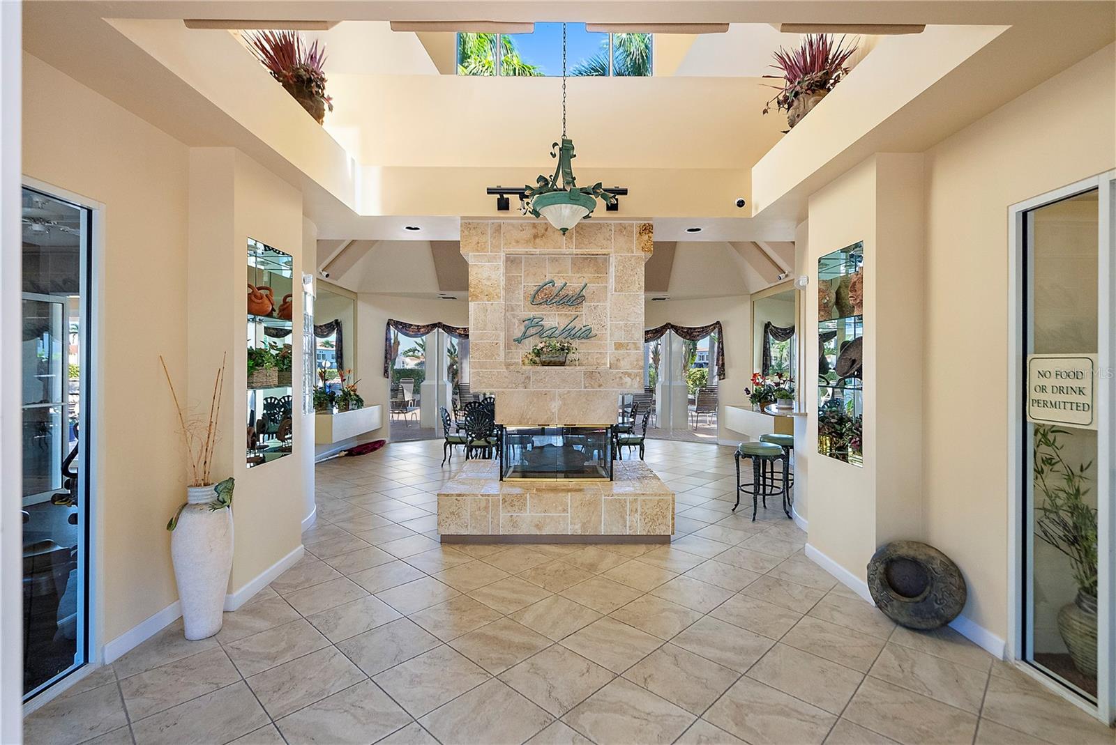 6085 BAHIA DEL MAR CIR #272, ST PETERSBURG, FL — photo 41