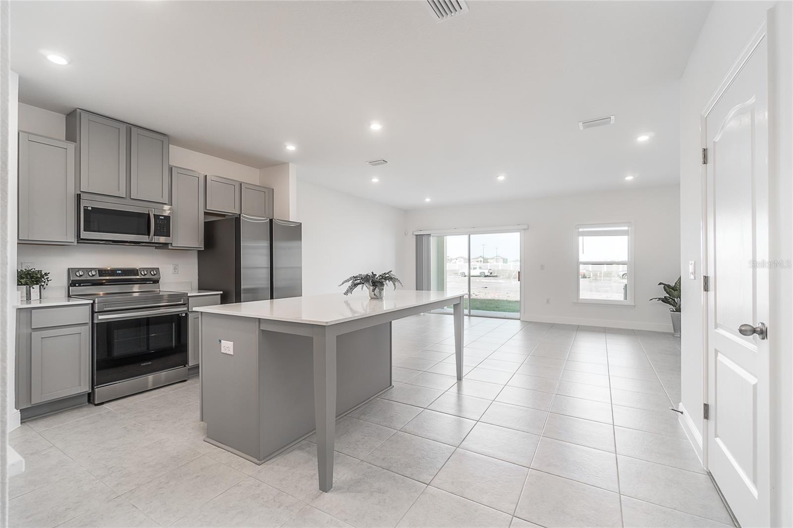 32129 POND APPLE BND, SAN ANTONIO, FL — photo 5