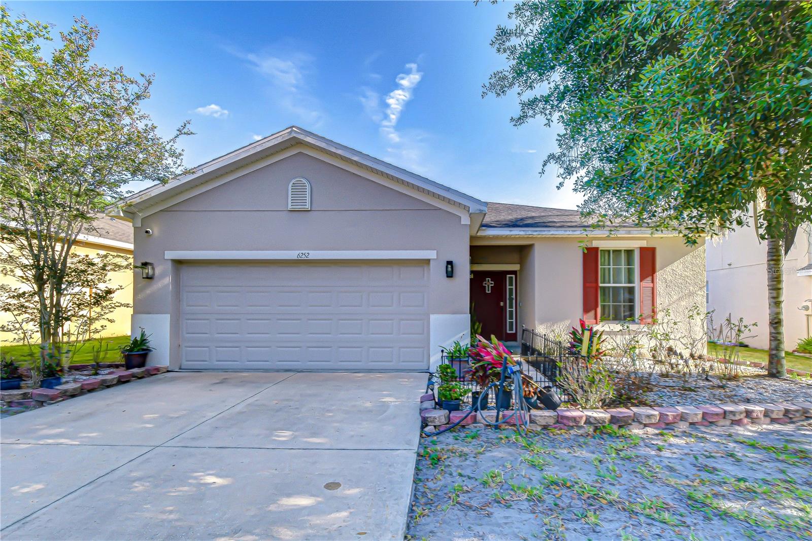 6252 TWIN BRIDGES DR, ZEPHYRHILLS, FL — photo 2