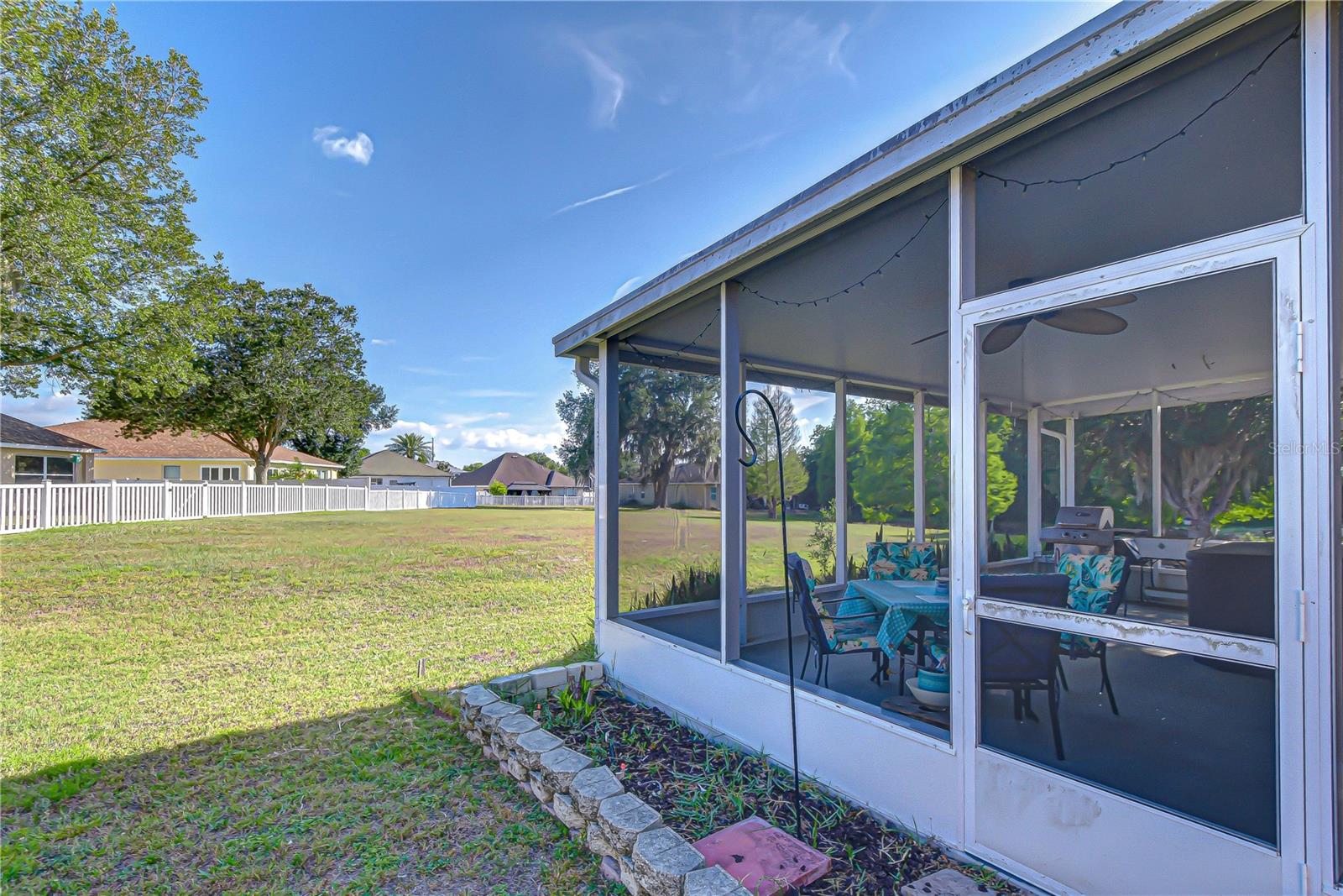 6252 TWIN BRIDGES DR, ZEPHYRHILLS, FL — photo 38