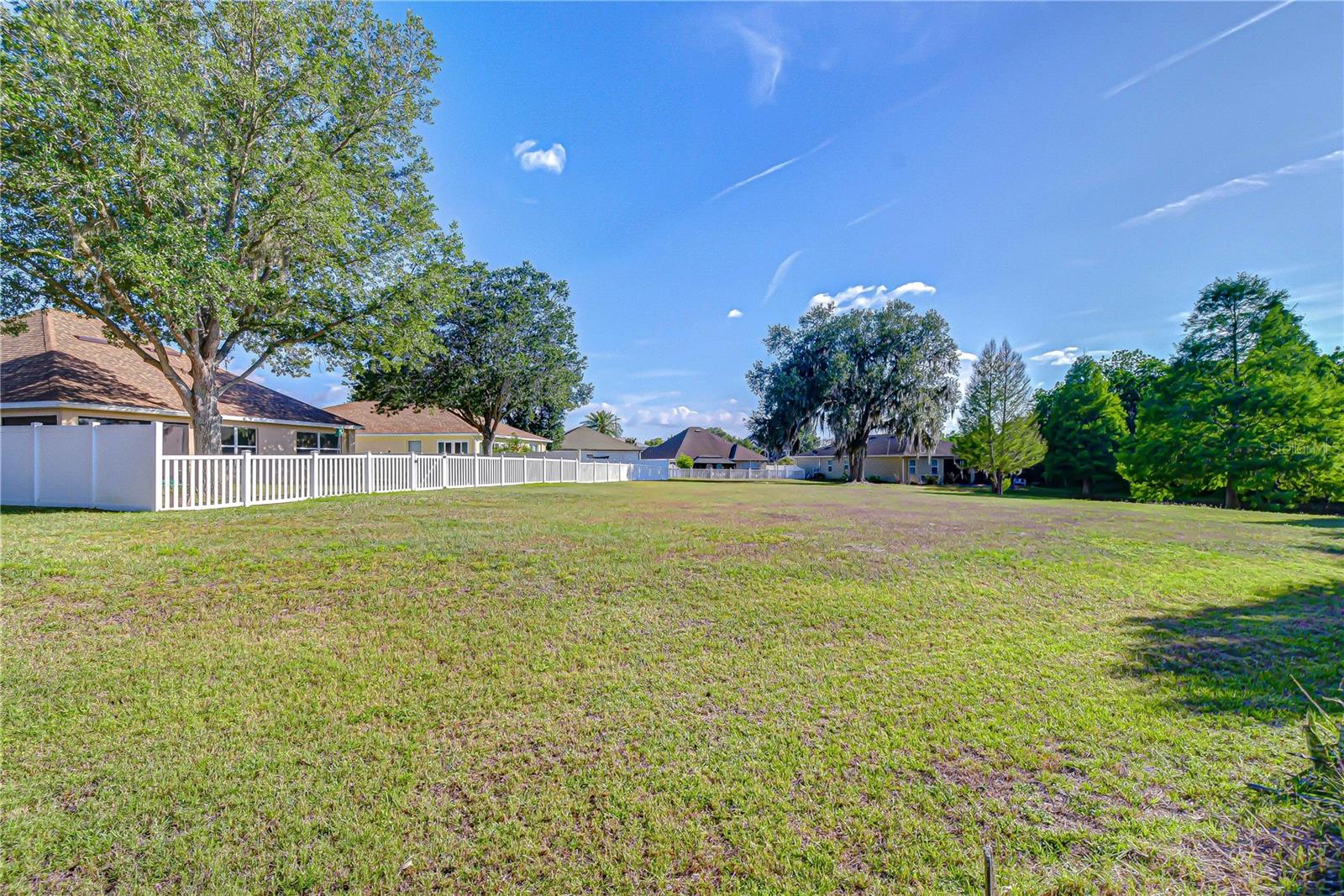 6252 TWIN BRIDGES DR, ZEPHYRHILLS, FL — photo 40