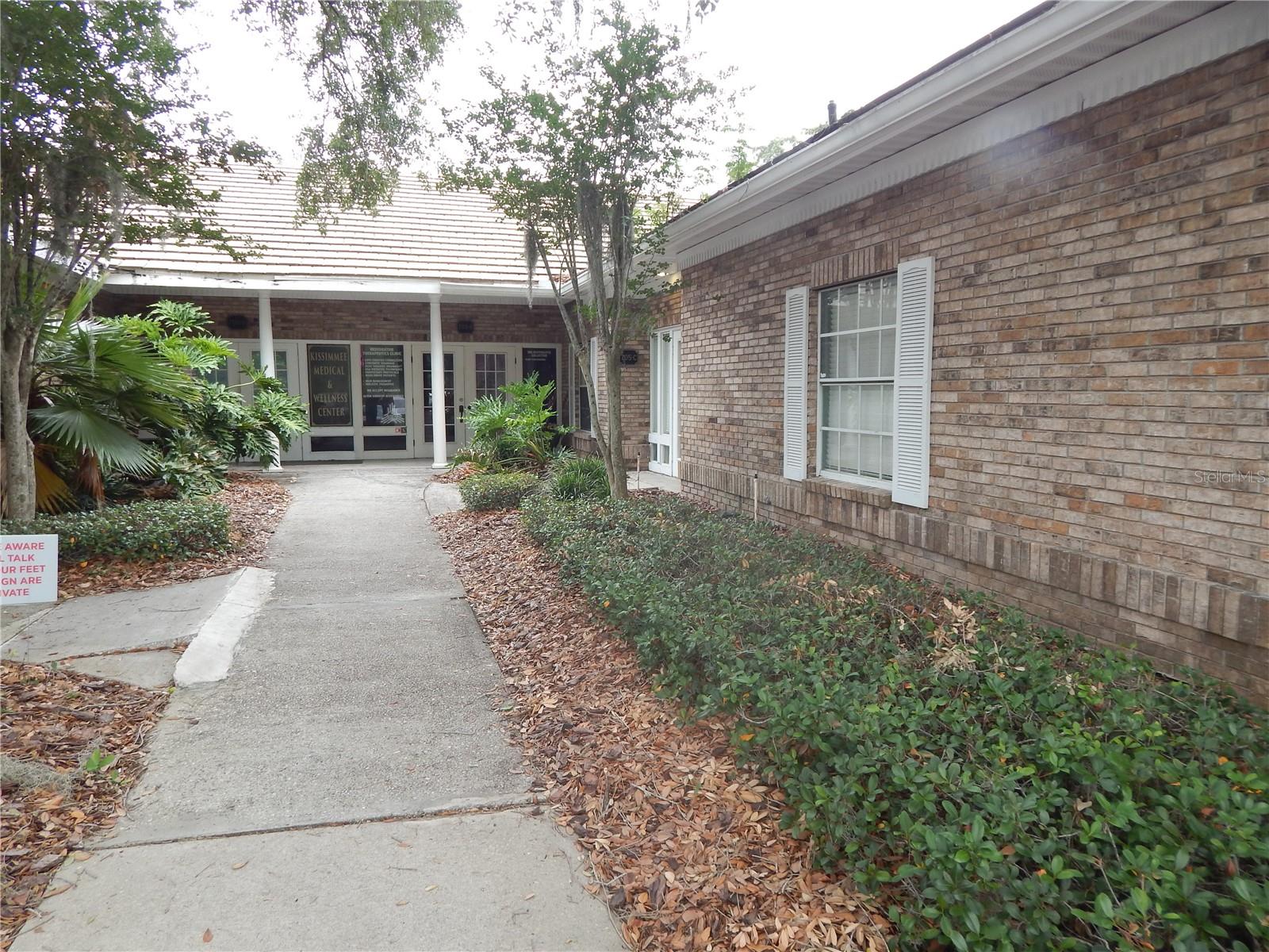 705 E OAK ST #B, KISSIMMEE, FL — photo 2