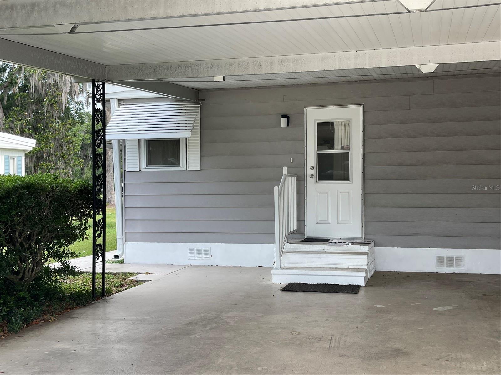 87 N BOBWHITE ROAD, WILDWOOD, FL — photo 4