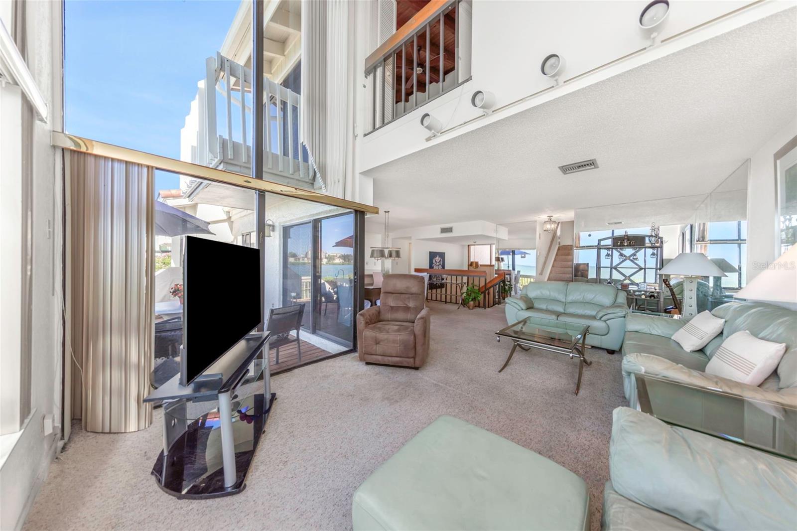 5650 ESCONDIDA BLVD S, ST PETERSBURG, FL — photo 10