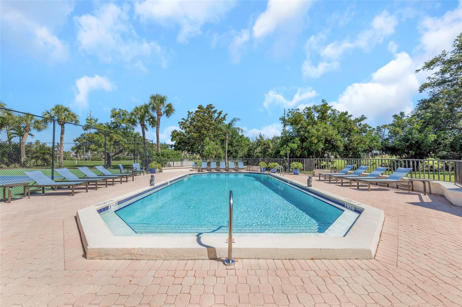 5650 ESCONDIDA BLVD S, ST PETERSBURG, FL — photo 45