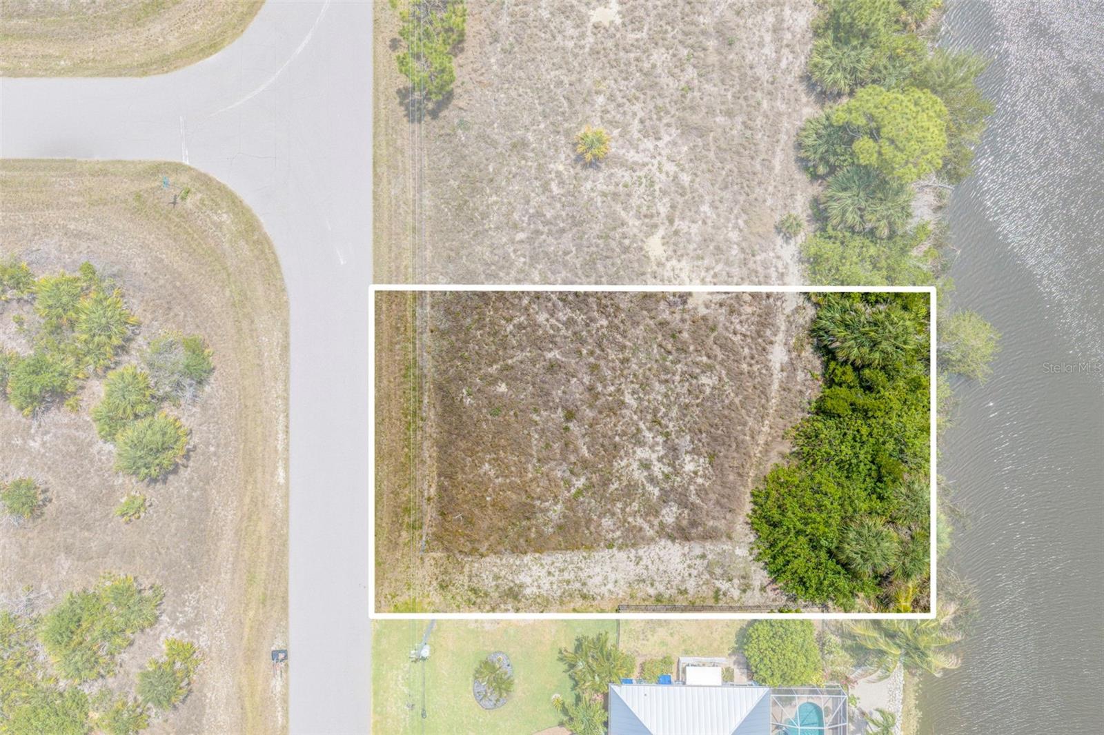 15424 HENNIPEN CIR, PORT CHARLOTTE, FL — photo 3