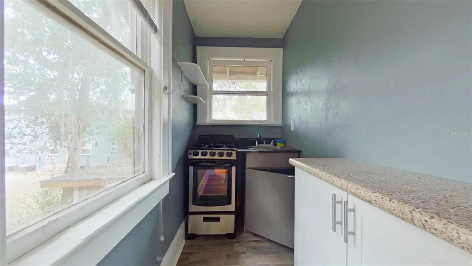 1412 NW 3RD AVE #Upstairs, GAINESVILLE, FL — photo 5