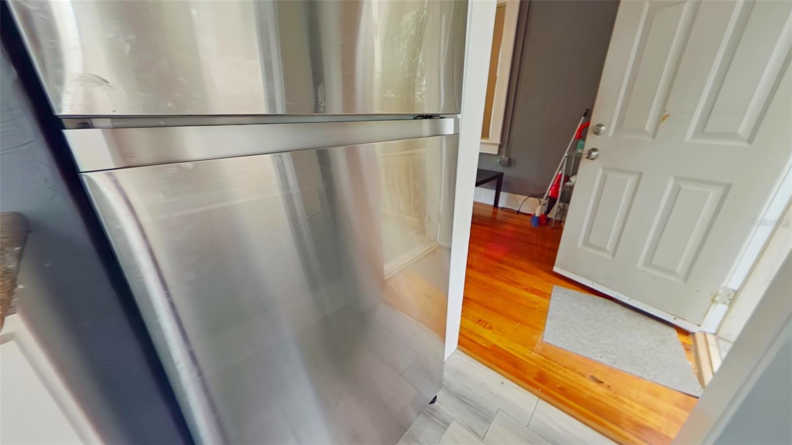 1412 NW 3RD AVE #Upstairs, GAINESVILLE, FL — photo 6
