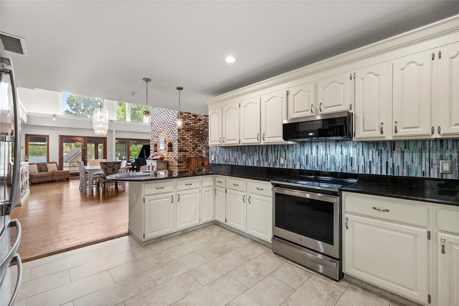 240 W 7TH ST, CHULUOTA, FL — photo 19