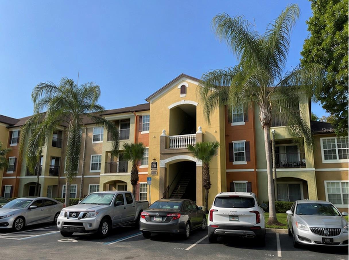 738 CREST PINES DR #728, ORLANDO, FL