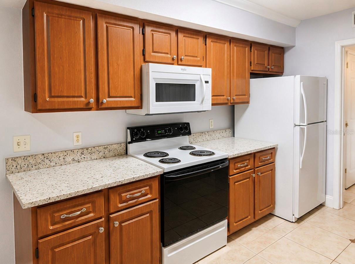 738 CREST PINES DR #728, ORLANDO, FL — photo 3