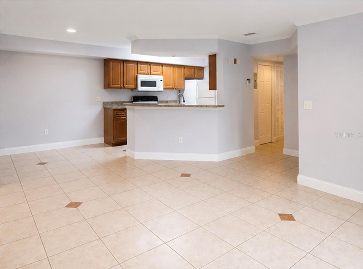 738 CREST PINES DR #728, ORLANDO, FL — photo 4