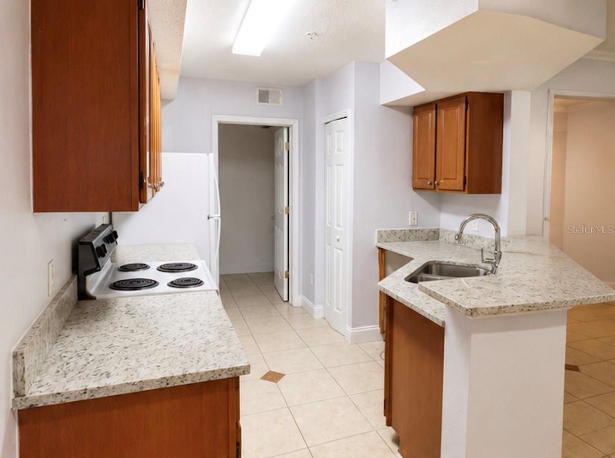 738 CREST PINES DR #728, ORLANDO, FL — photo 7