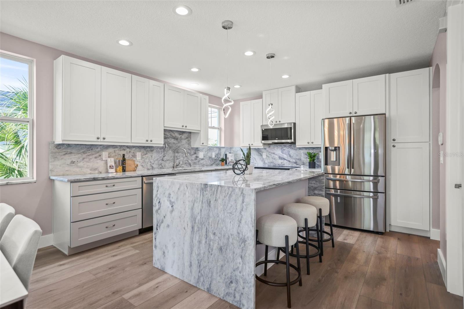 3259 EMERSON AVE S, ST PETERSBURG, FL — photo 5