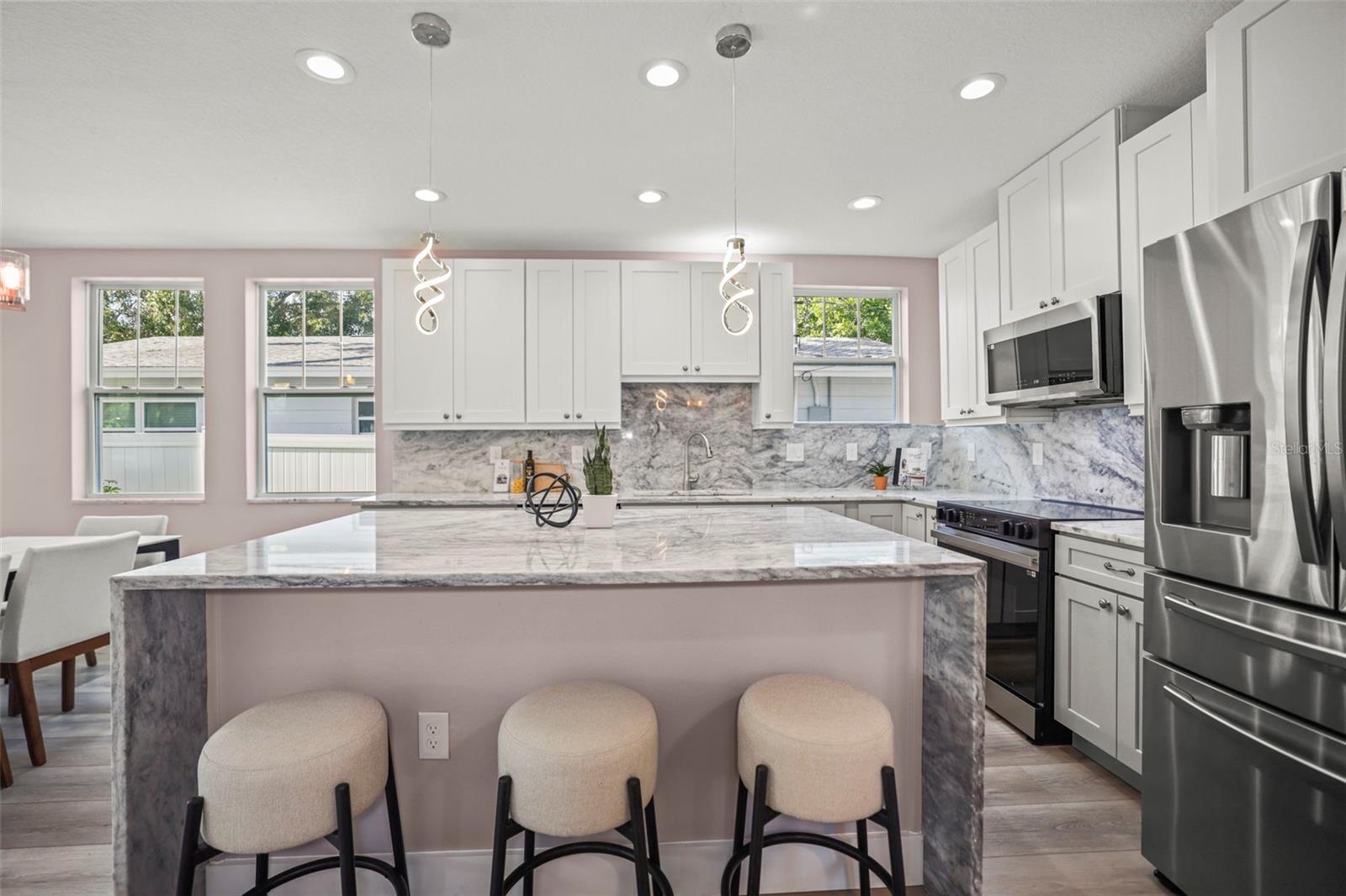 3259 EMERSON AVE S, ST PETERSBURG, FL — photo 6