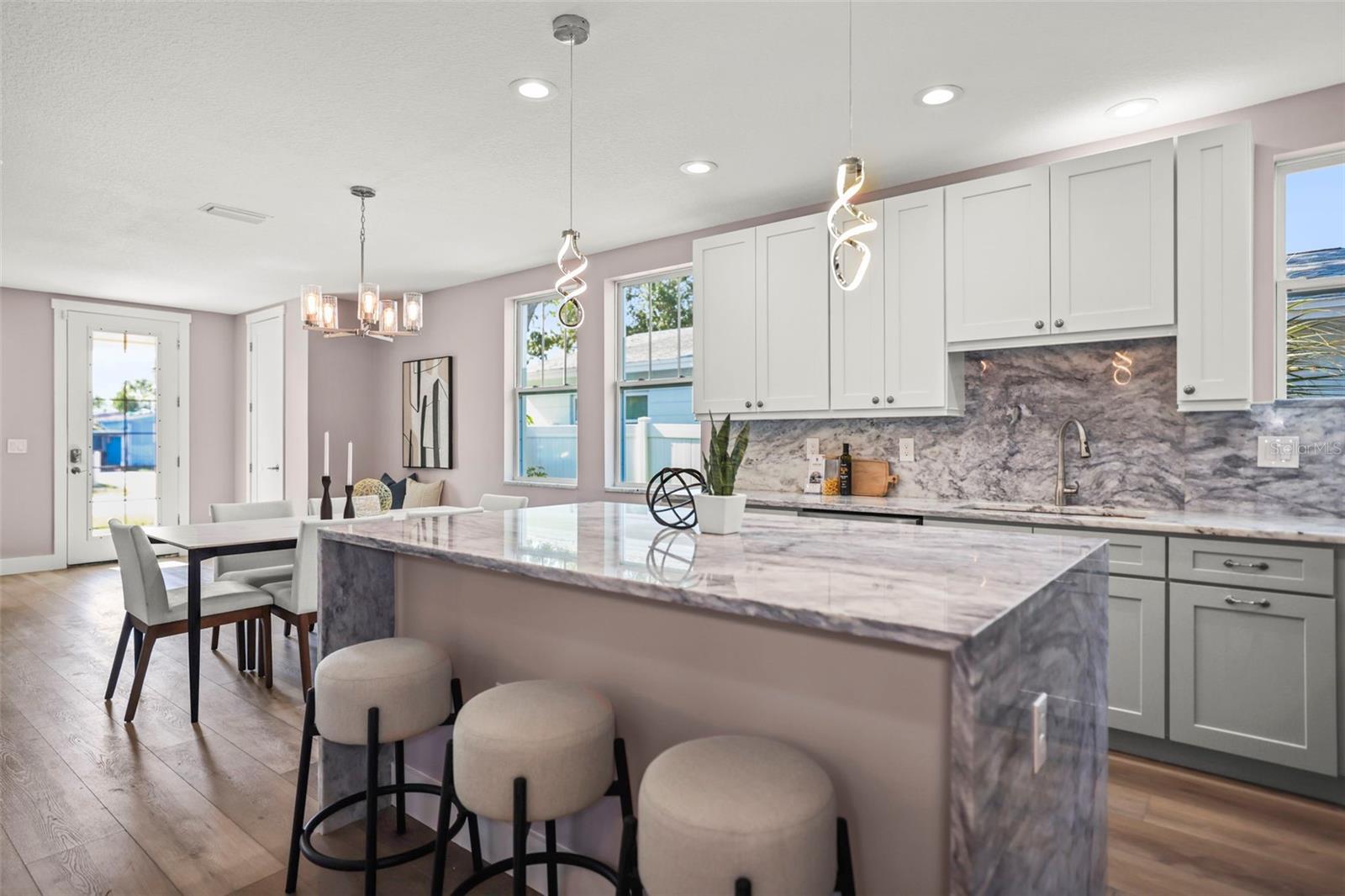 3259 EMERSON AVE S, ST PETERSBURG, FL — photo 7