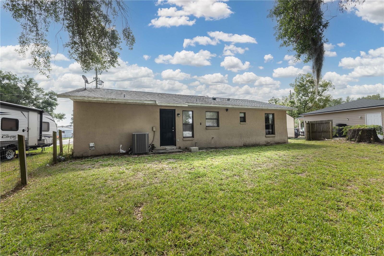 805 PLEASANTDALE DR, WILDWOOD, FL — photo 2