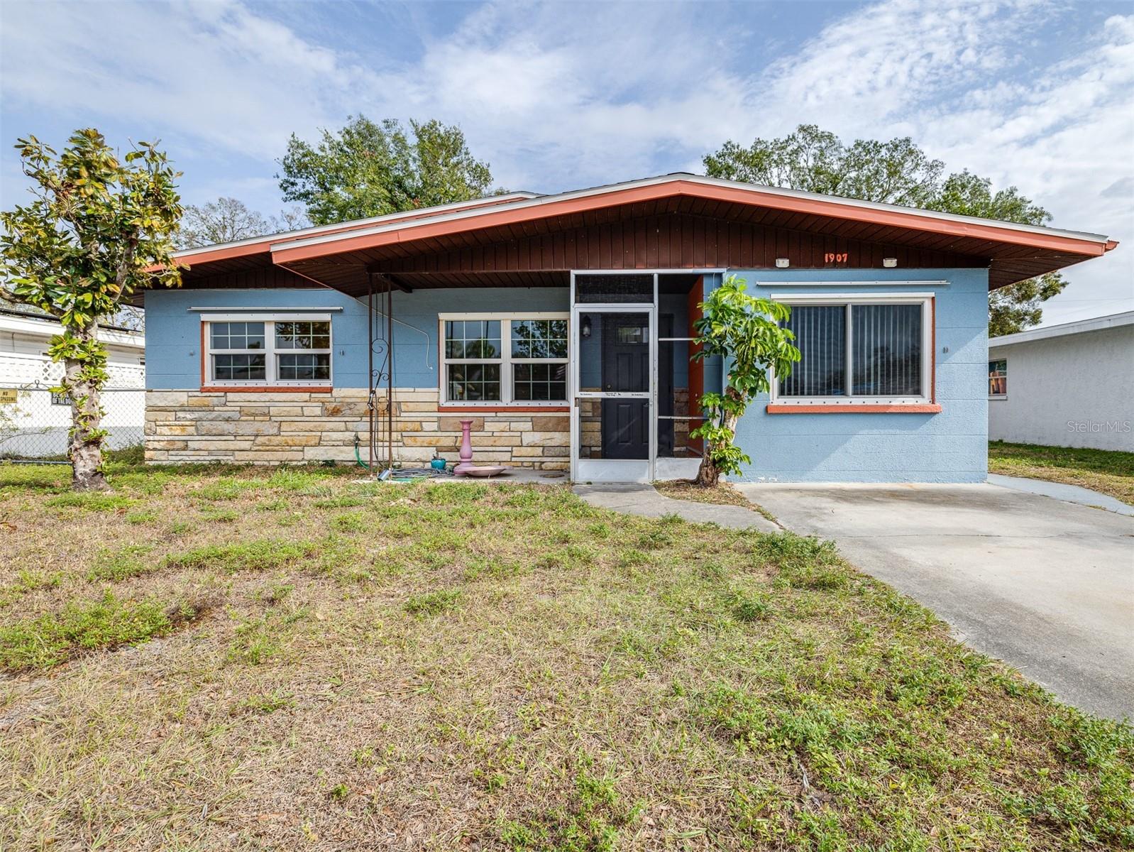 1907 27TH ST W, BRADENTON, FL