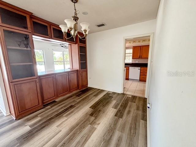 121 E PINE ST, HOWEY IN THE HILLS, FL — photo 9