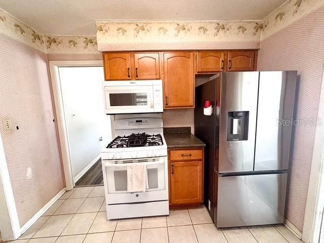 121 E PINE ST, HOWEY IN THE HILLS, FL — photo 19