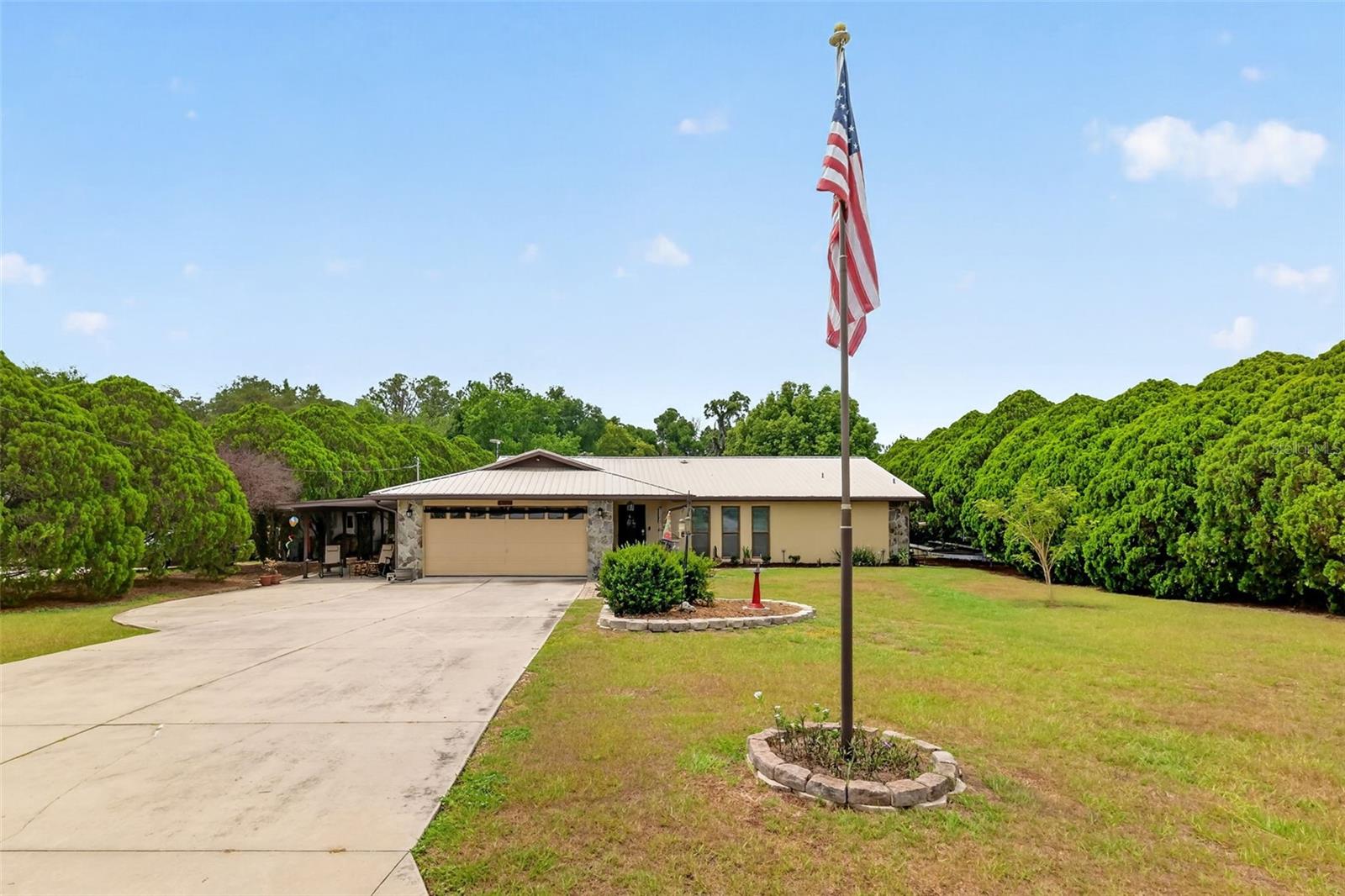 5 LONESOME PINE TRL, YALAHA, FL