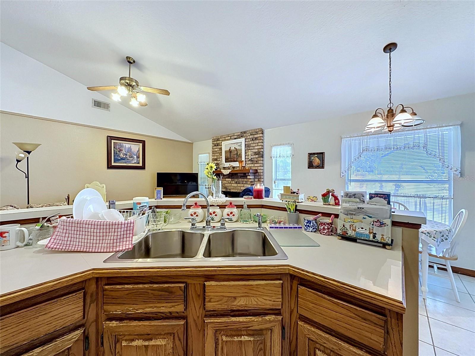 1681 E SPRING RIDGE CIR, WINTER GARDEN, FL — photo 16
