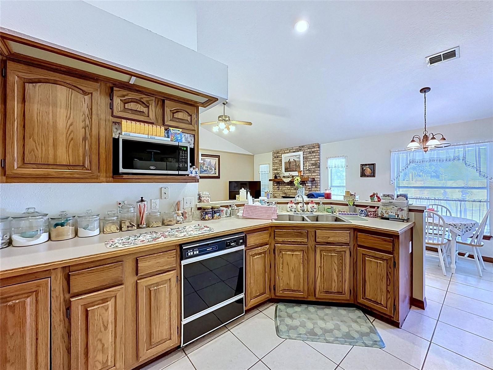 1681 E SPRING RIDGE CIR, WINTER GARDEN, FL — photo 18