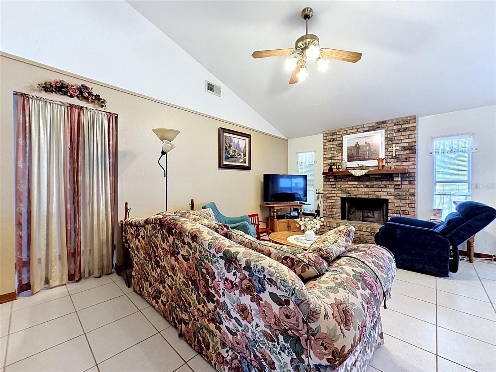 1681 E SPRING RIDGE CIR, WINTER GARDEN, FL — photo 27