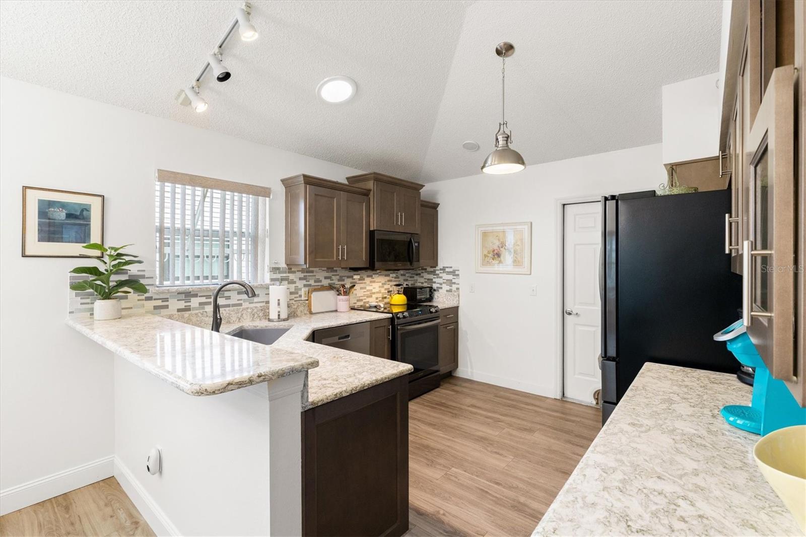 1008 VENTURA DR, LADY LAKE, FL — photo 18