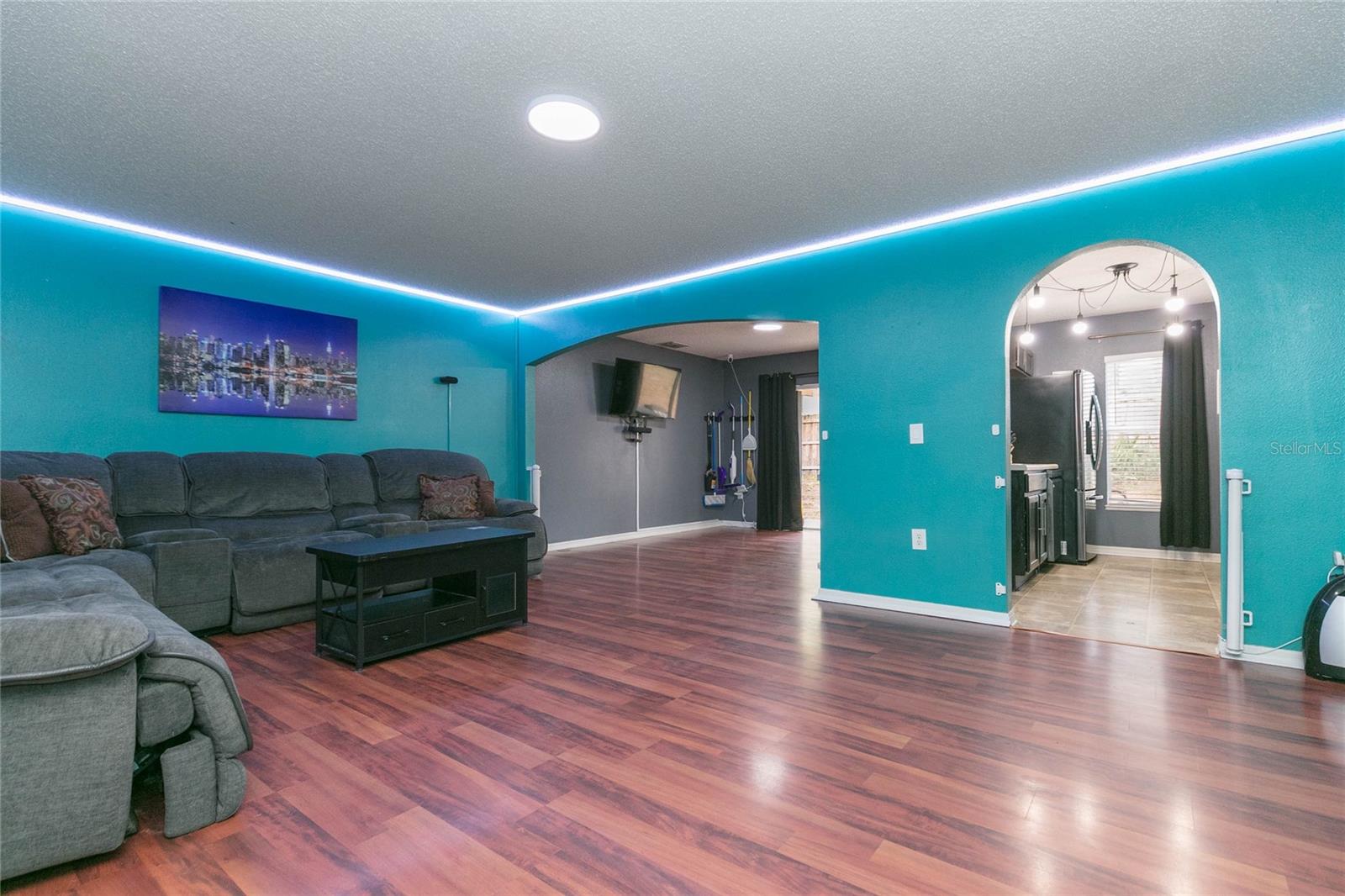 9922 ASHBURN LAKE DR, TAMPA, FL — photo 4