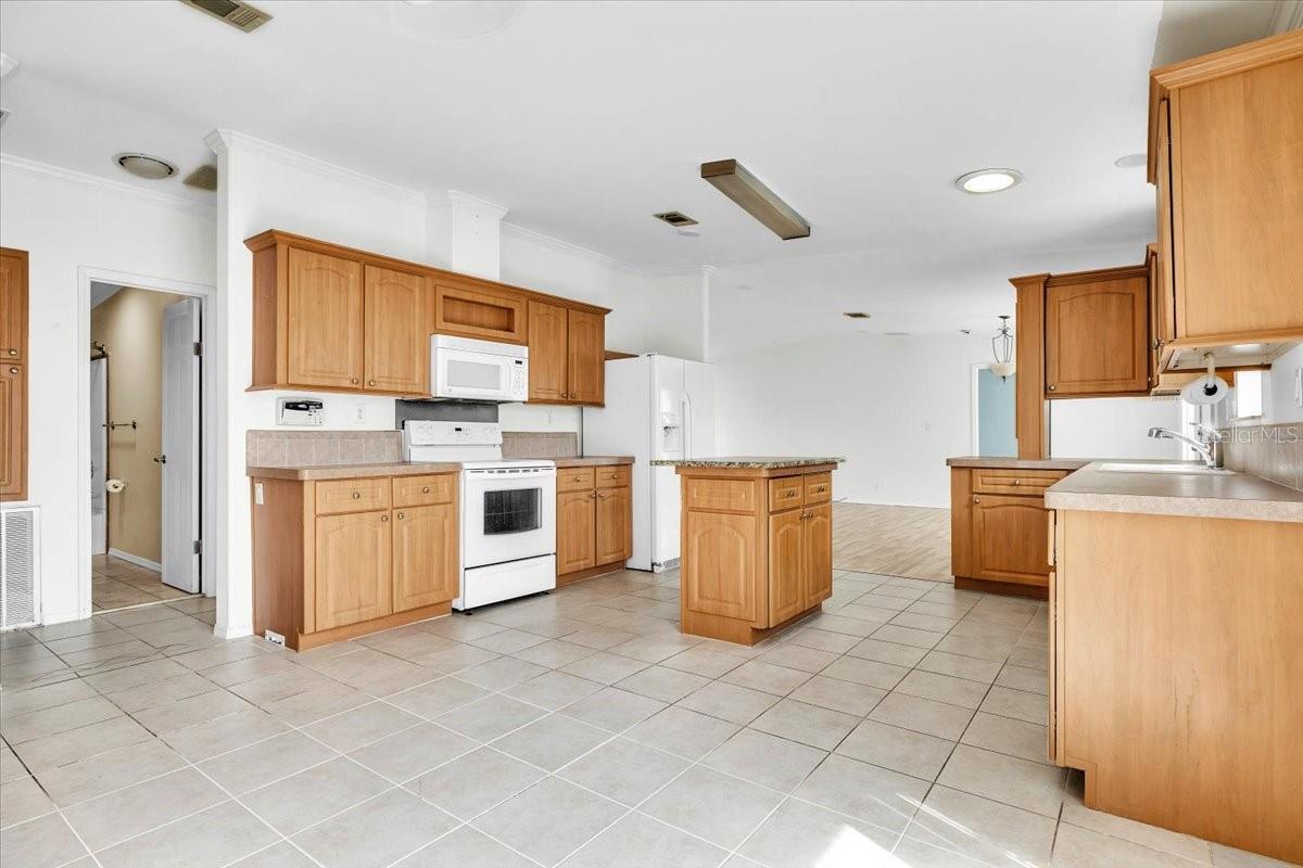3650 ROSSMERE RD, PORT CHARLOTTE, FL — photo 12