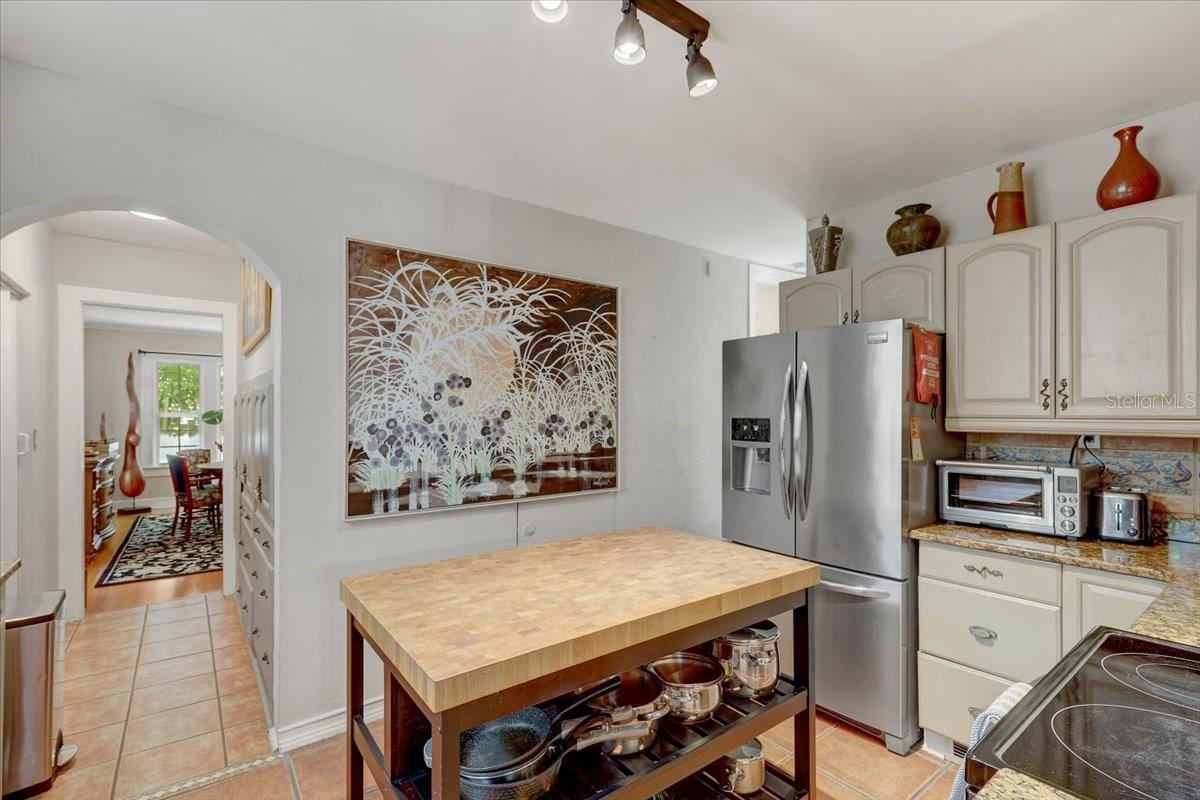 325 49TH ST N, ST PETERSBURG, FL — photo 15