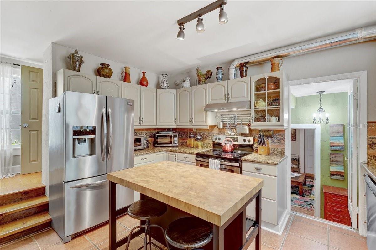 325 49TH ST N, ST PETERSBURG, FL — photo 16