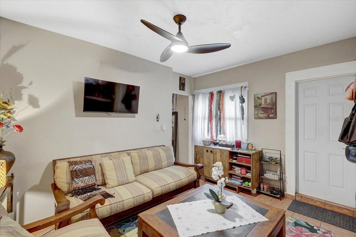 325 49TH ST N, ST PETERSBURG, FL — photo 18