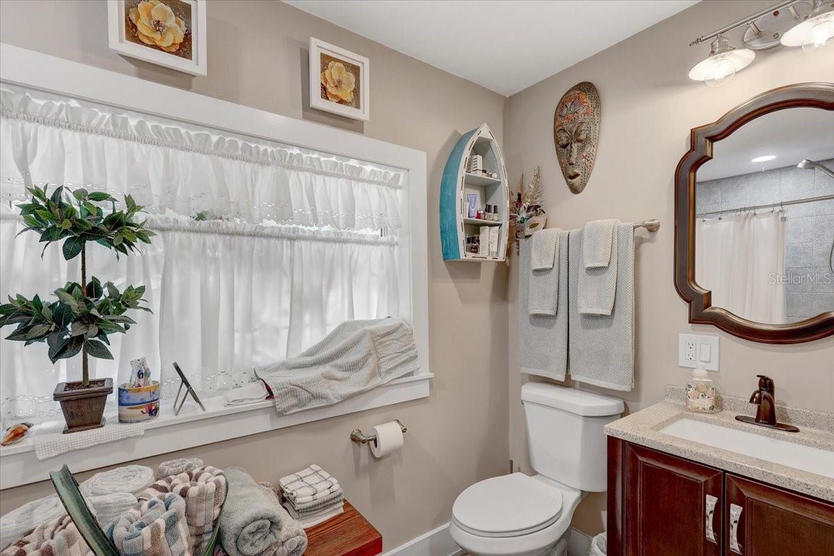 325 49TH ST N, ST PETERSBURG, FL — photo 24