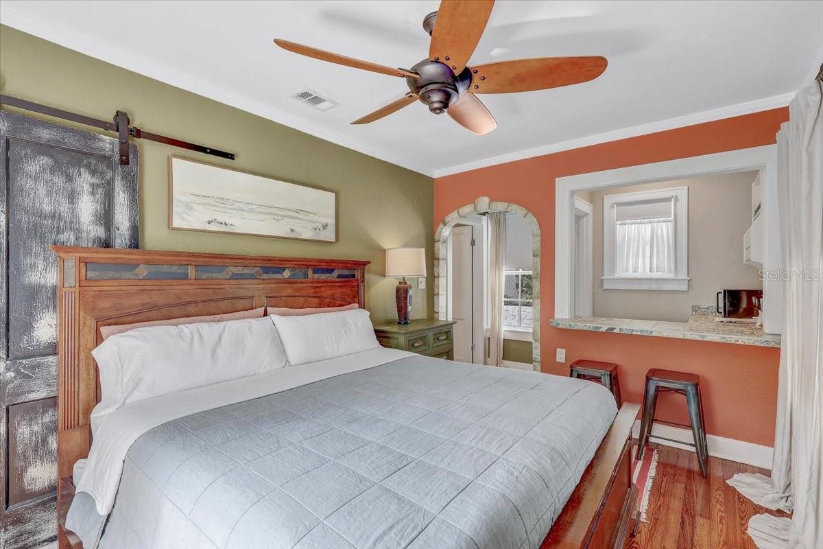 325 49TH ST N, ST PETERSBURG, FL — photo 35