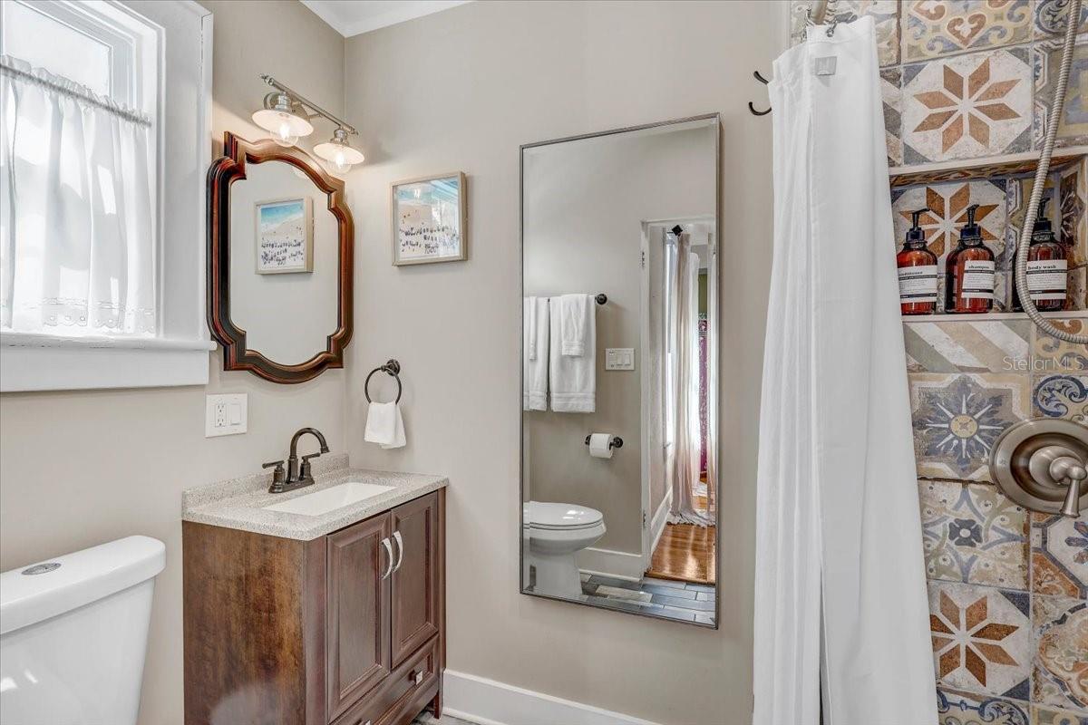 325 49TH ST N, ST PETERSBURG, FL — photo 36