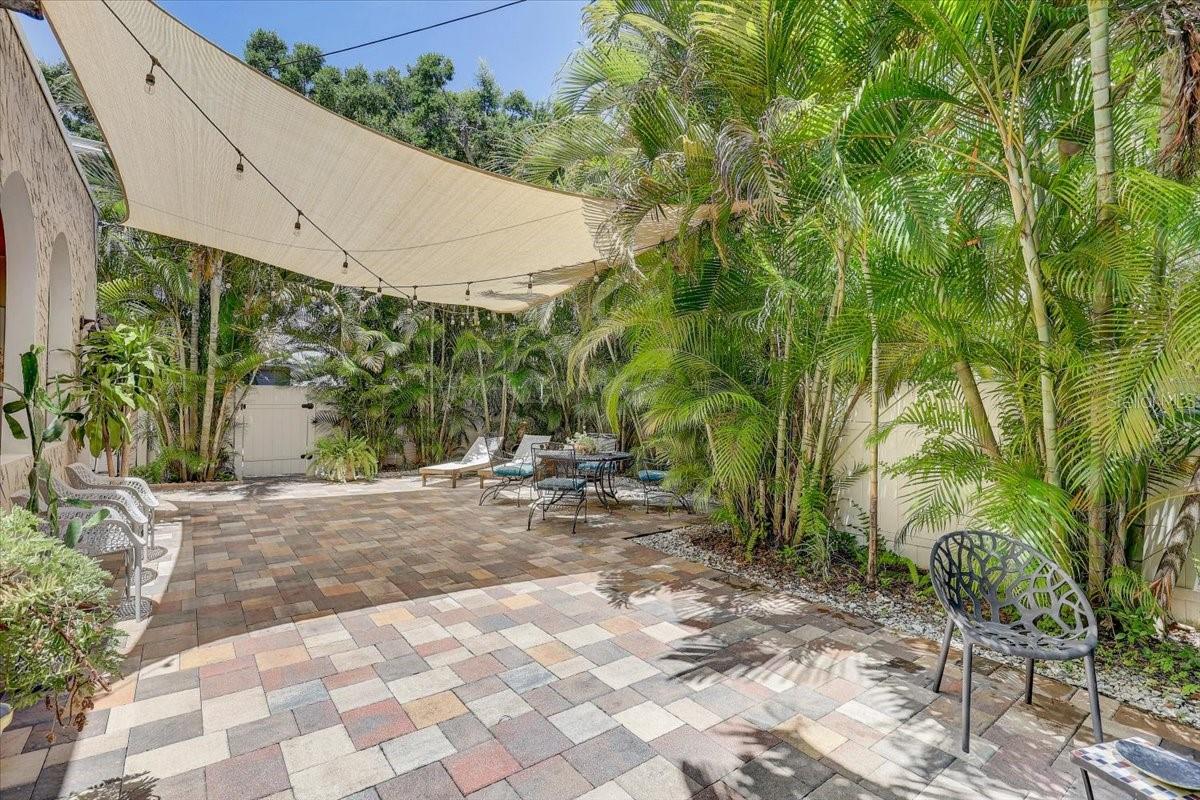 325 49TH ST N, ST PETERSBURG, FL — photo 64