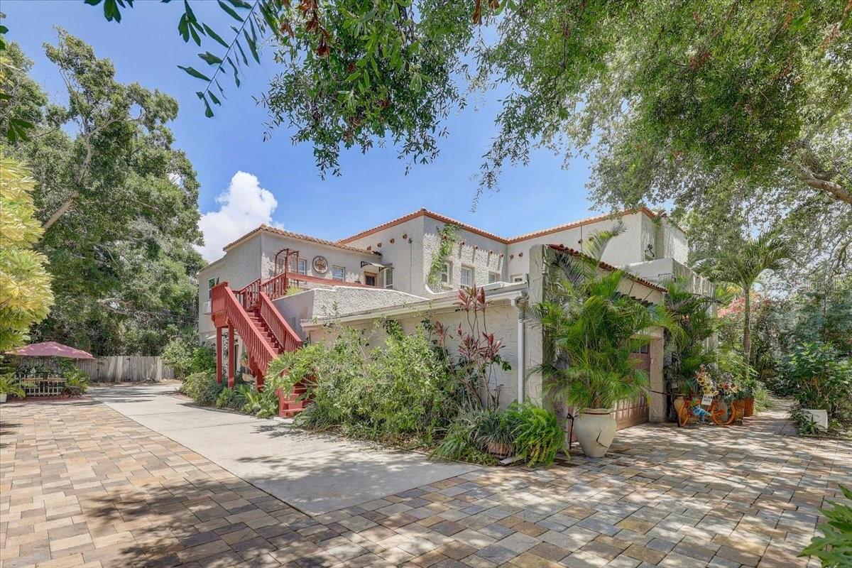 325 49TH ST N, ST PETERSBURG, FL — photo 75