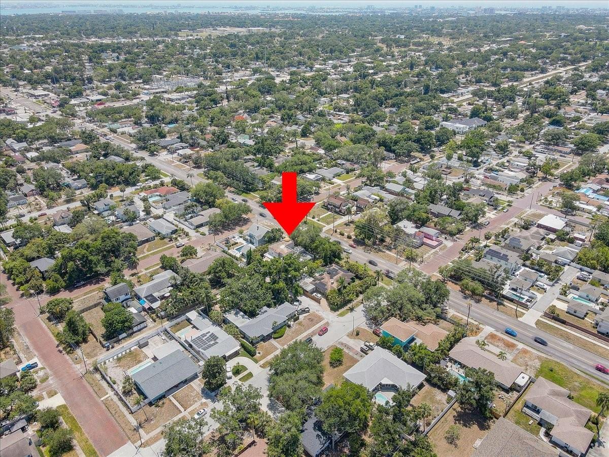 325 49TH ST N, ST PETERSBURG, FL — photo 78