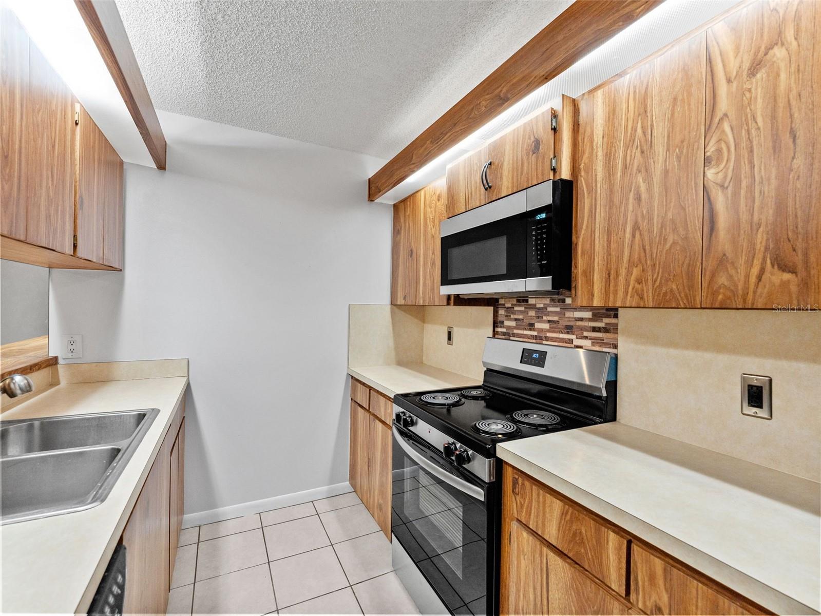 2702 4TH CT, PALM HARBOR, FL — photo 12
